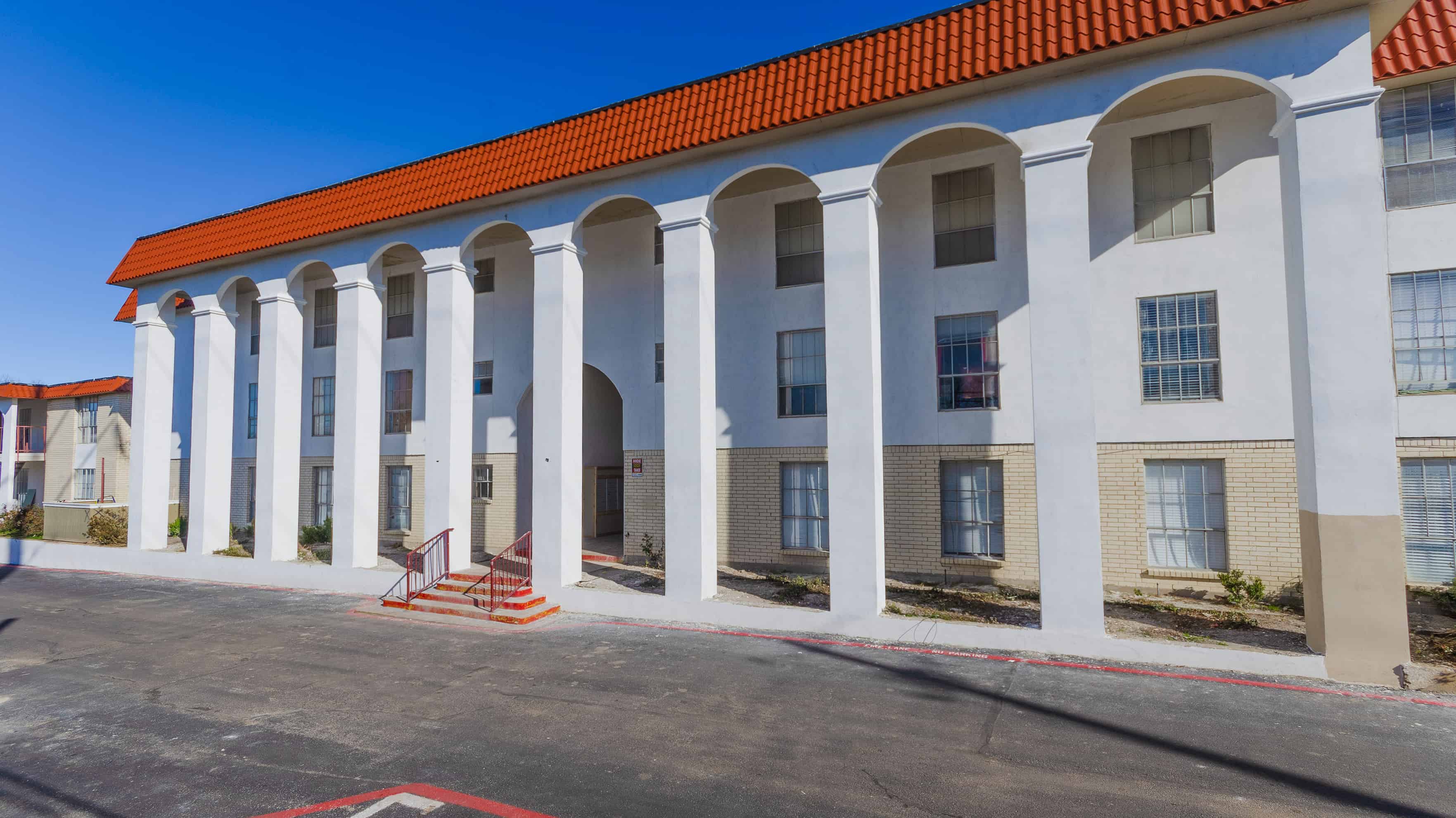 View of the Villa Del Rio Apartment Complex